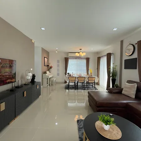Annahome89/63@Latkrabang Bangkok Exterior photo